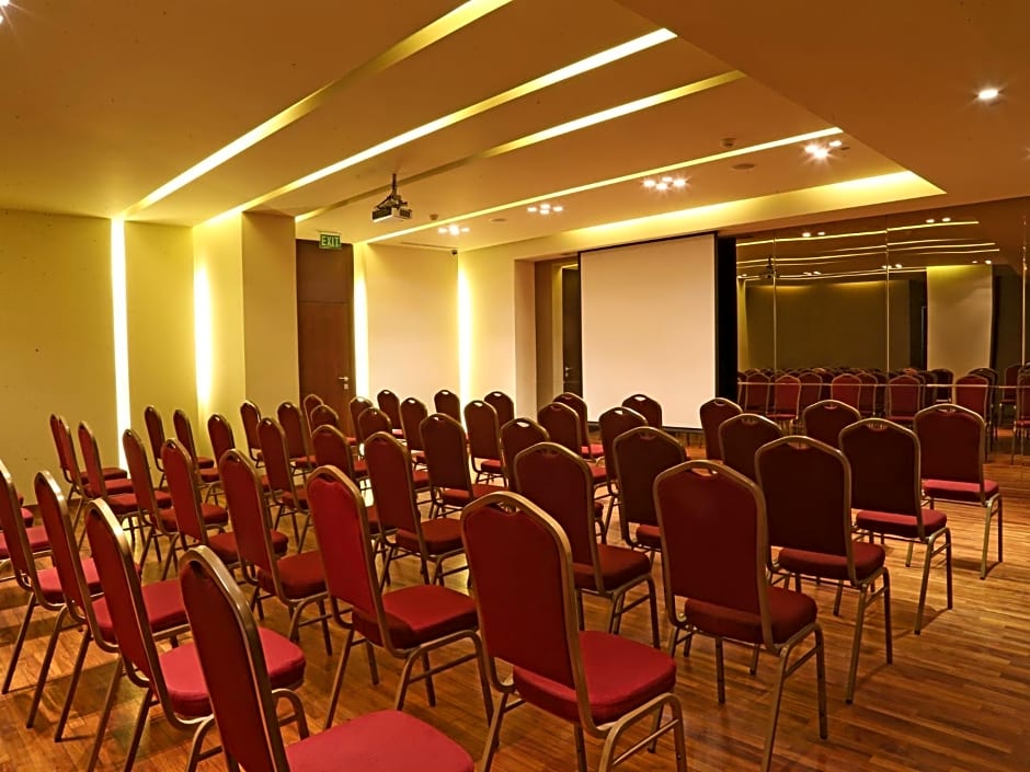 Lancaster Suites Raouche