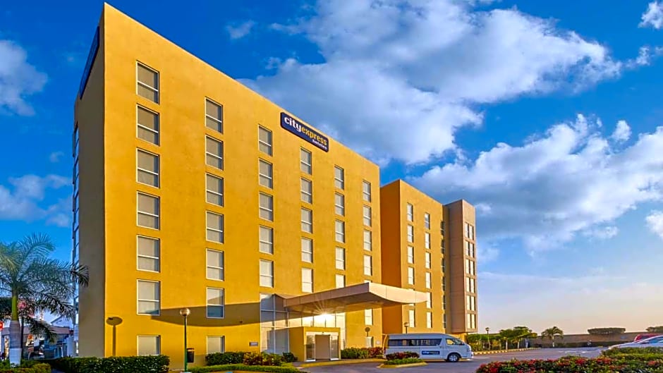 City Express by Marriott Manzanillo