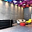 REVO at AURORA PLACE, Pavilion 2, 5 Minutes To AXIATA ARENA BUKIT JALIL FREE WIFI by De Harlequins Guesthouse