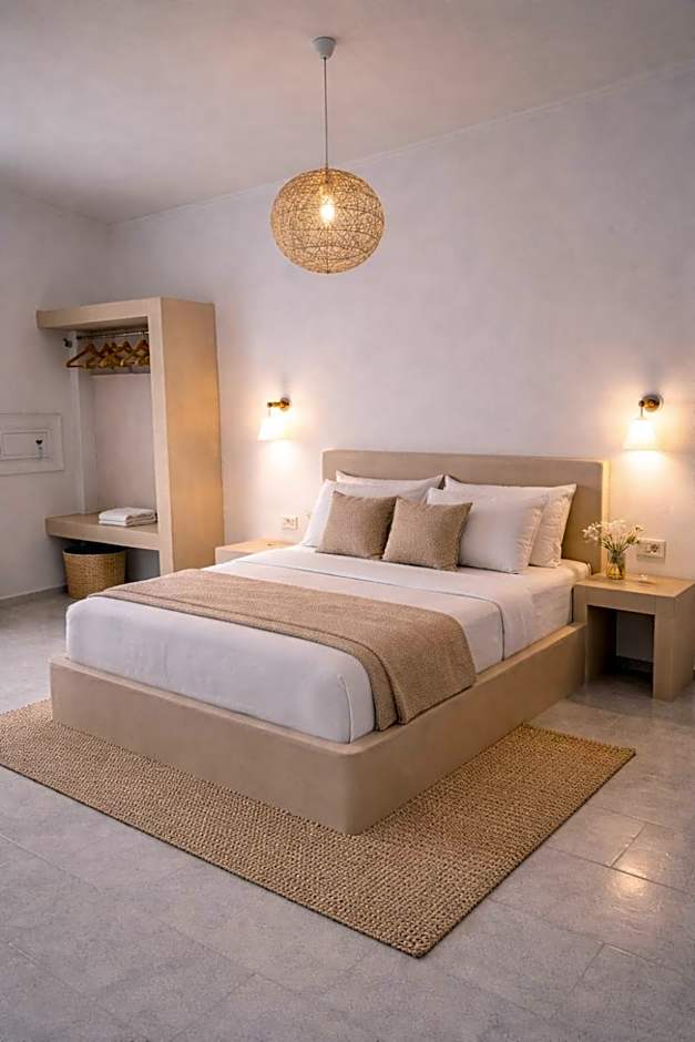Noème Santorini