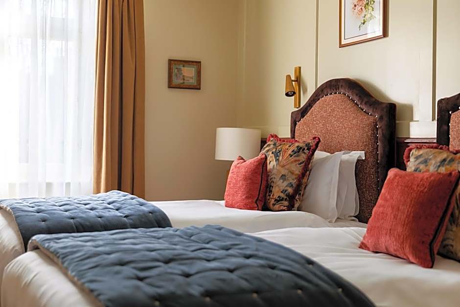 Coach & Horses Hotel