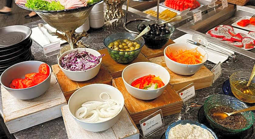 Ramada by Wyndham Bangkok Sukhumvit 11