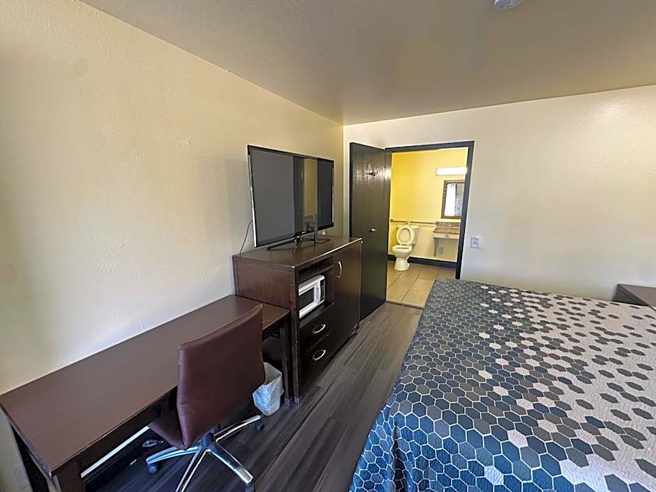 Crossroads Inn - Downtown Sacramento