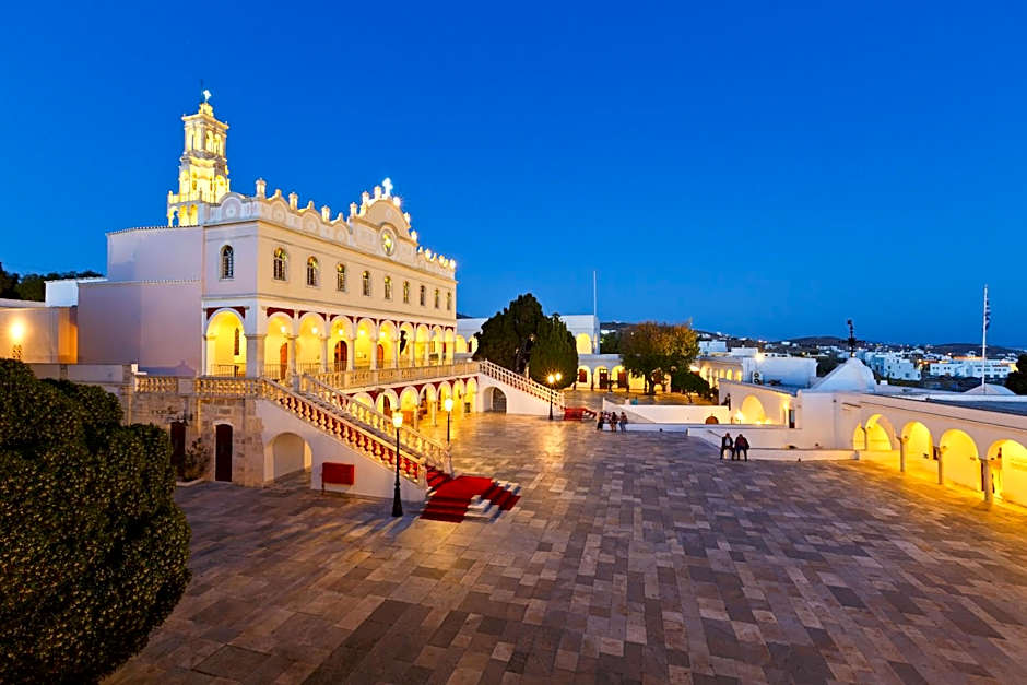 Nama Hotel Tinos