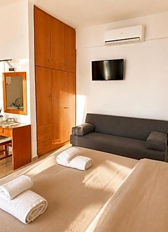 Deluxe Triple Room with Sea View