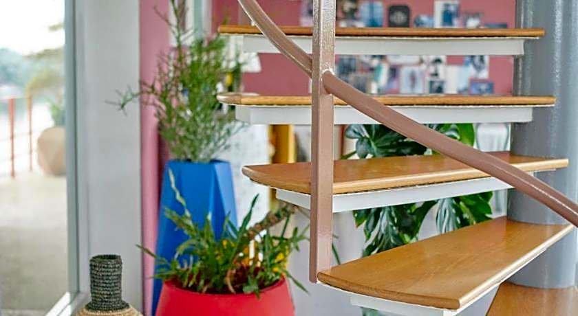 Casapapa Home and Space