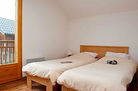 Two-Bedroom Apartment with Alcove (8 Adults)