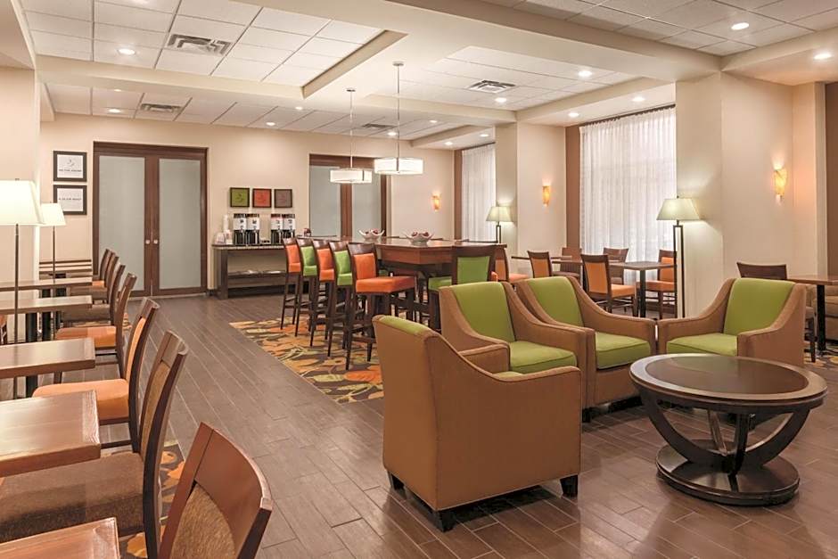 Hampton Inn by Hilton Edmonton/South
