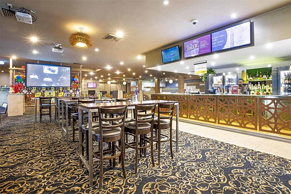 Nightcap at Waltzing Matilda Hotel