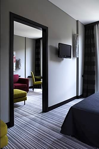 Twenty One Hotel