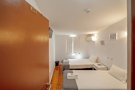 Twin Room with Private External Bathroom