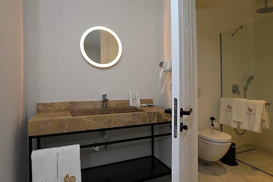 Avalon Boutique Hotel & Suites
