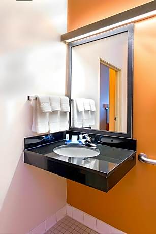 Studio, 1 King Bed (Mobility/Hearing Access, Transf Shwr) (1 King Bed)