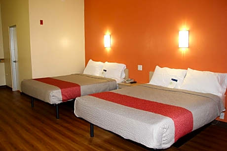 Queen Room with Two Queen Beds - Non-Smoking
