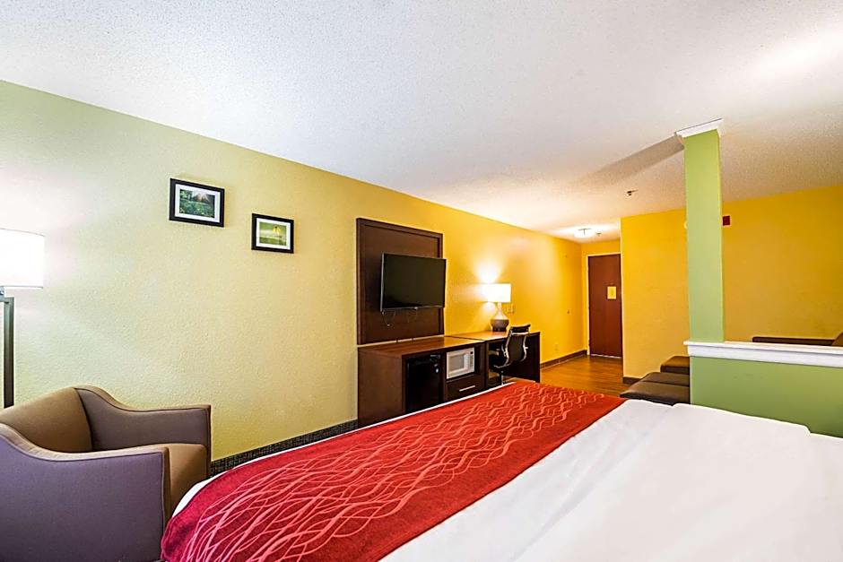Comfort Inn & Suites Dayton Northwest - Englewood