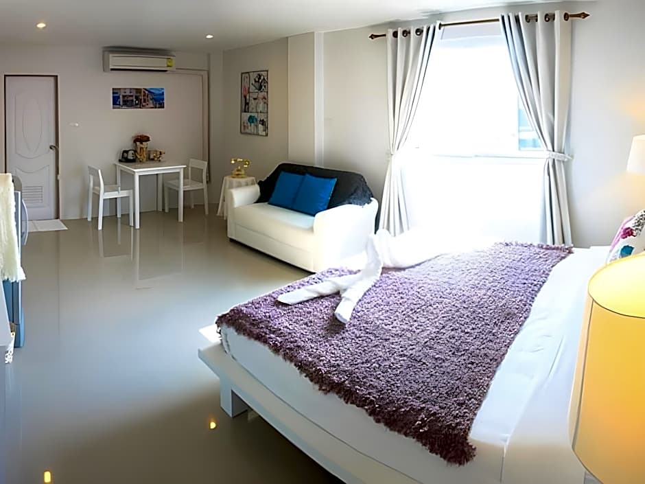 Chic Hotel Suratthani