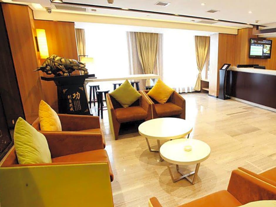 IU Hotel Xian Xijing Hospital Tonghua Gate Subway Station Branch