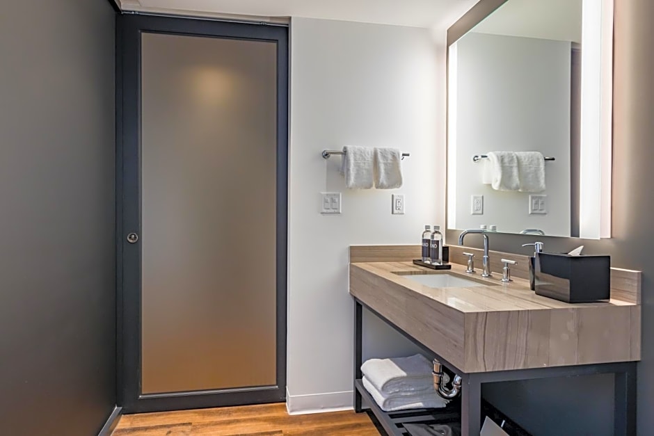 Shashi Hotel Mountain View, an Urban Resort