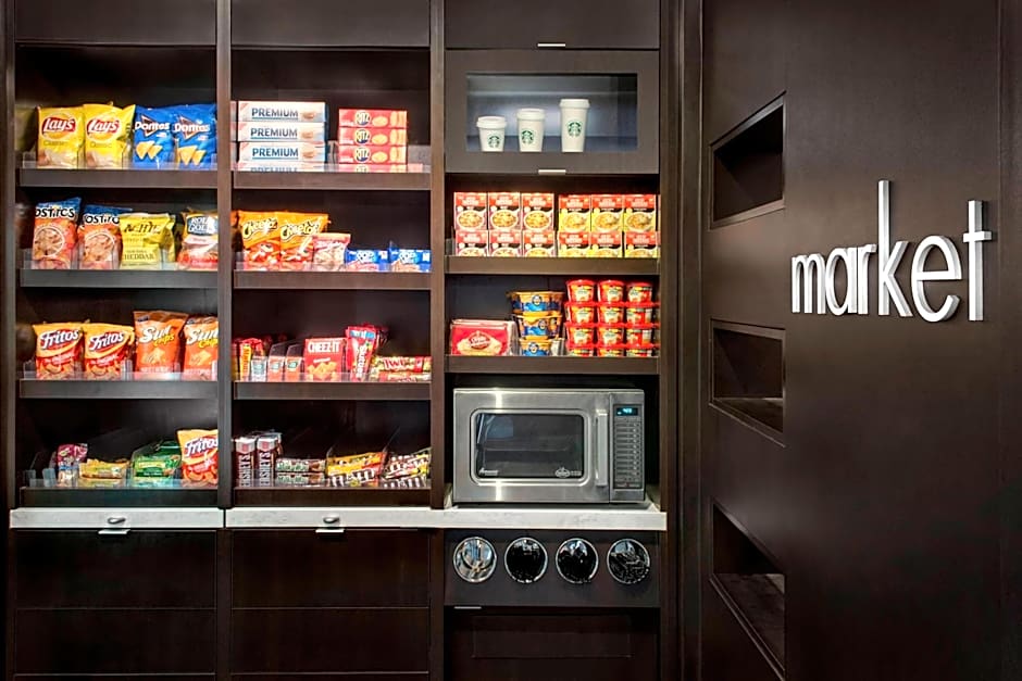 Courtyard by Marriott Newark Elizabeth