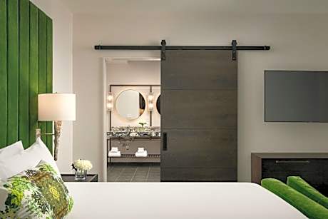 One-Bedroom Presidential Suite with Falls View