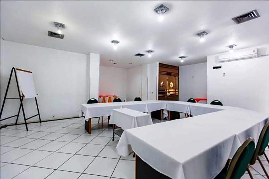 Harbor Querencia Hotel