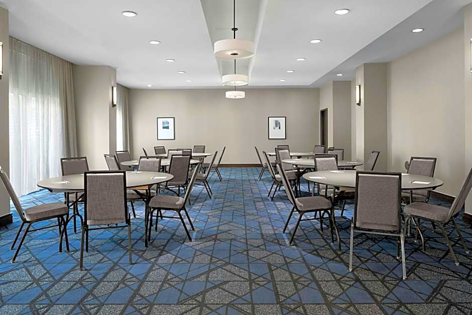 Courtyard by Marriott San Antonio Six Flags at The RIM