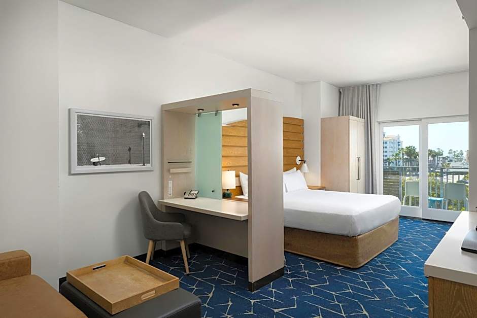 SpringHill Suites by Marriott Oceanside Beach