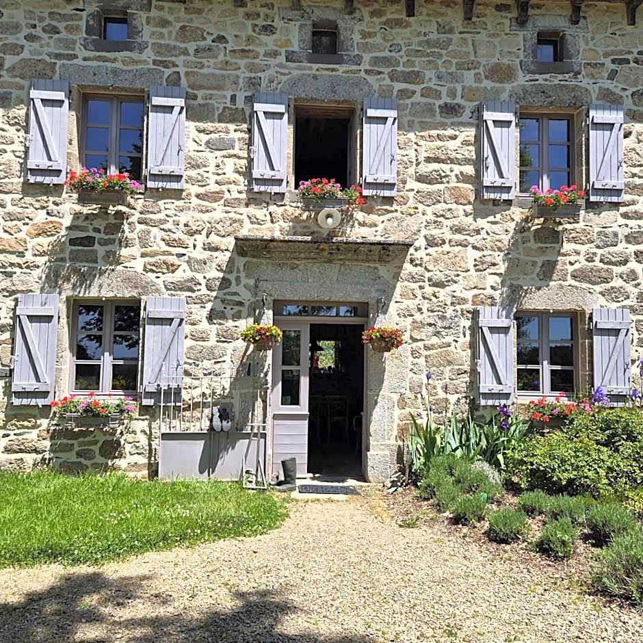 Le Mas de Rigoulac 5 Chambres d'hotes & SPA sur réservation table d hôtes sauf les mercredis et les dimanches