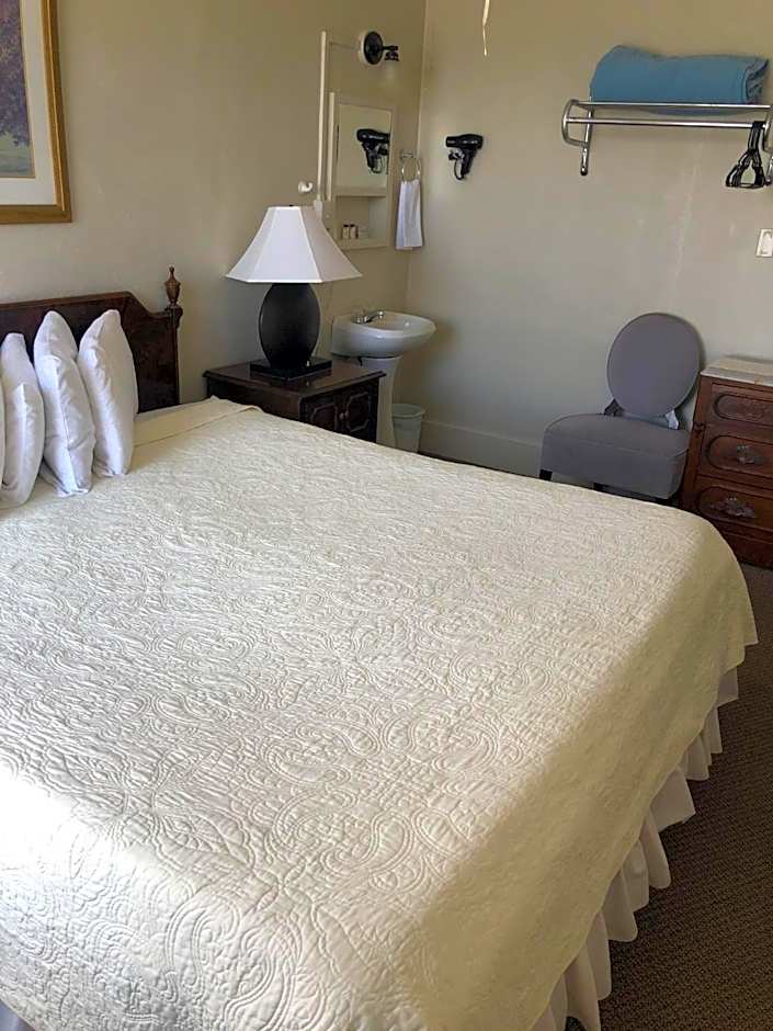 Historic Palace Hotel