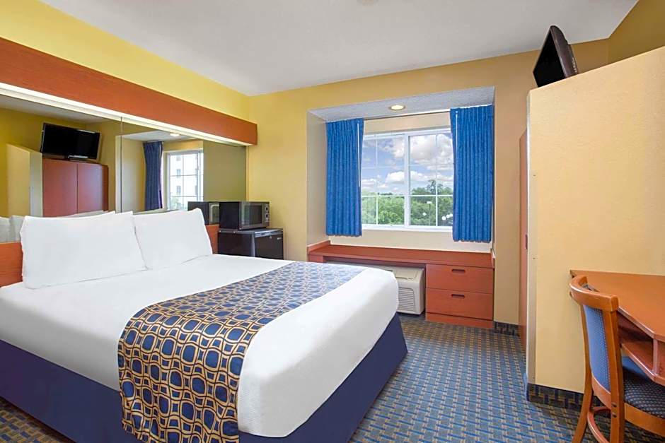 Microtel Inn & Suites by Wyndham Leesburg/Mt Dora