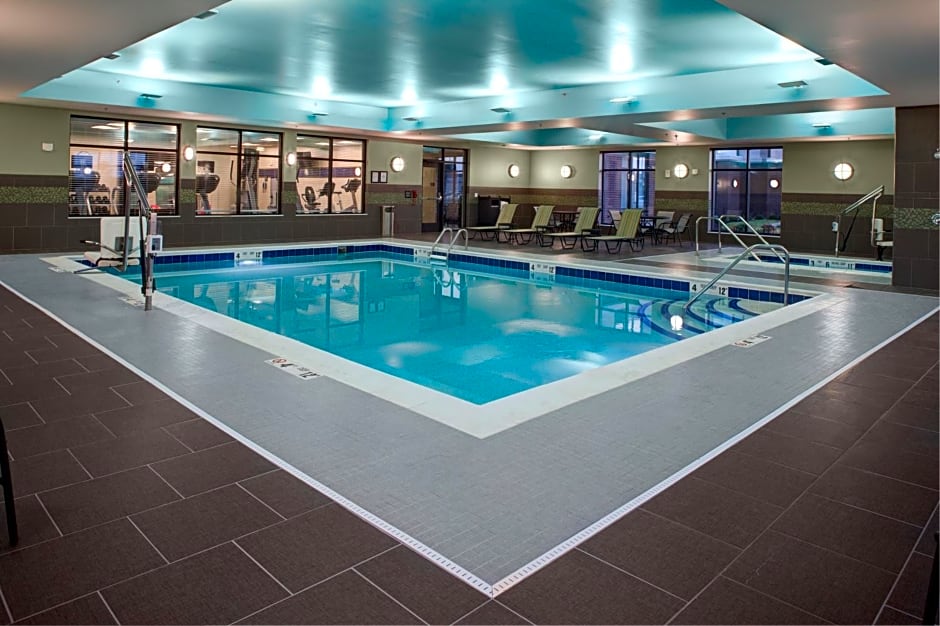 Hampton Inn & Suites Syracuse North Airport Area