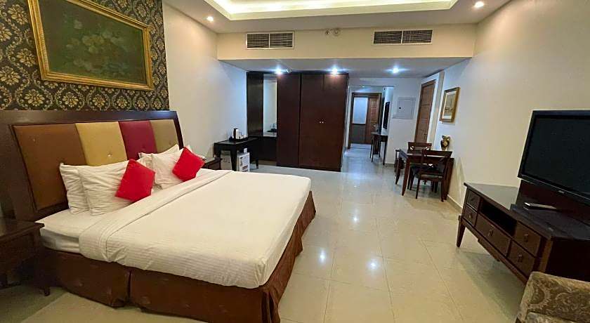 Clifton International Hotel