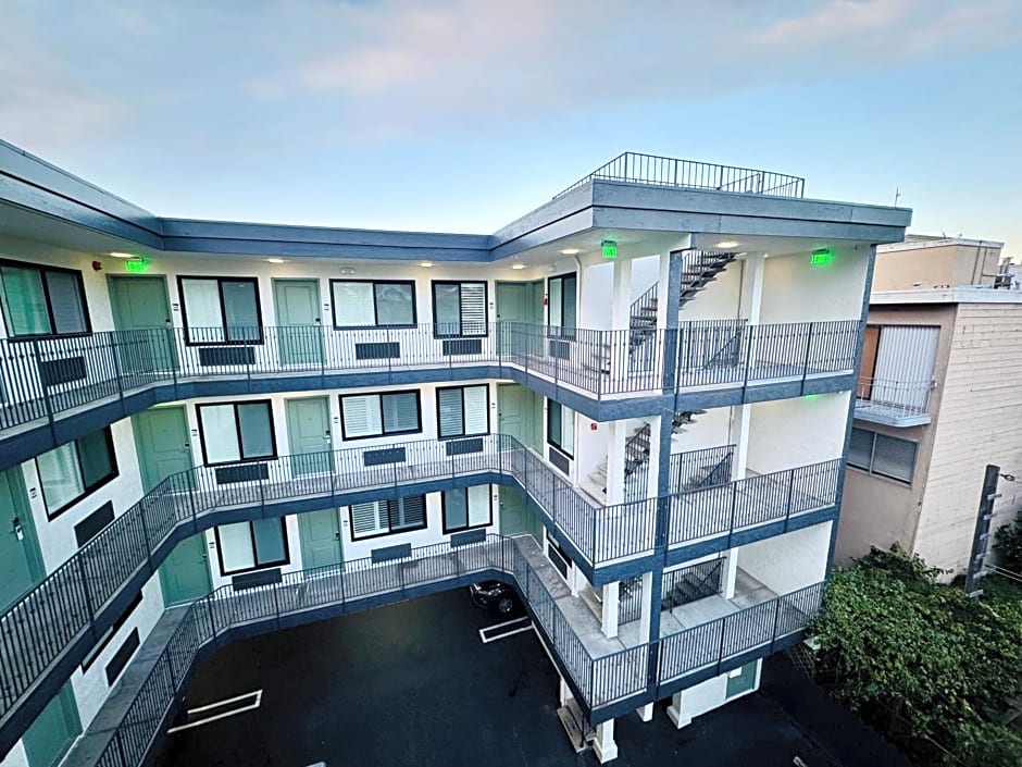 La Casa Inn