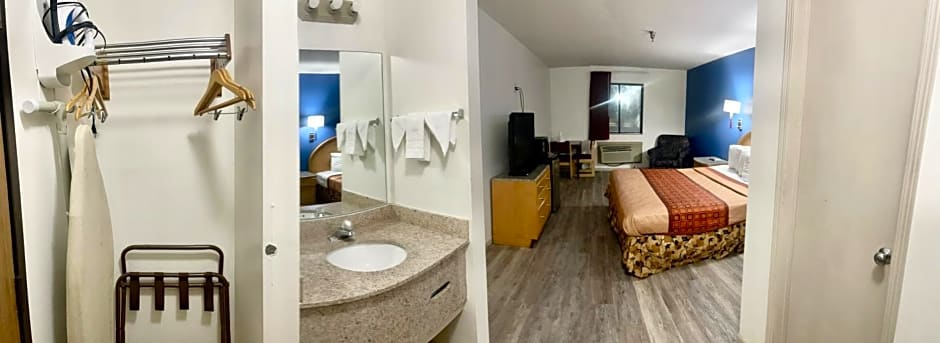 Travelodge by Wyndham Junction City