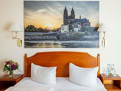 Superior Room with 1 Double Bed