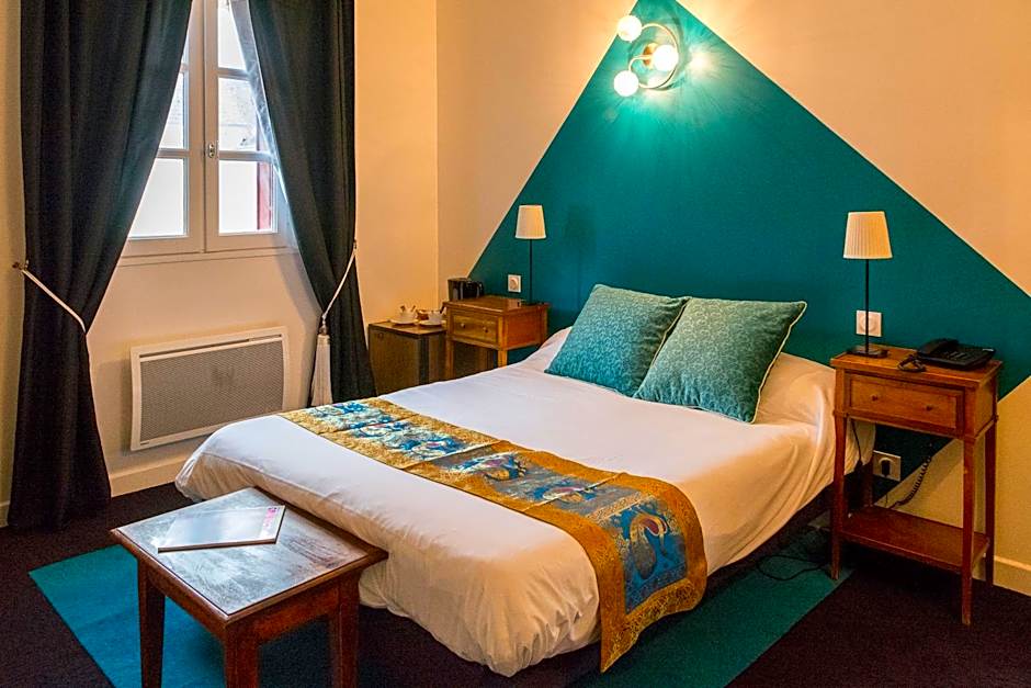 HOTEL LA COGNETTE A 25 Kilomètres de Châteauroux et 30 Kilomètres de Bourges