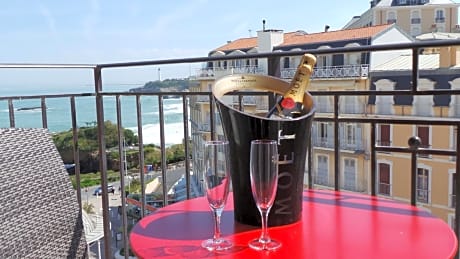 Junior Suite with Balcony and Sea View