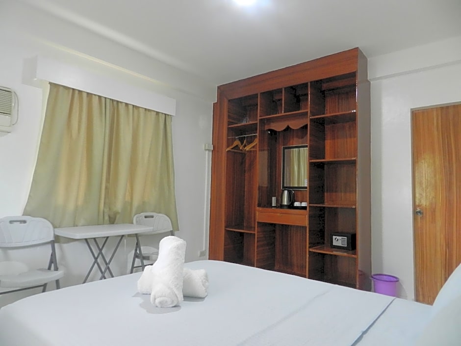 The Victorian by Stevrena Accommodations