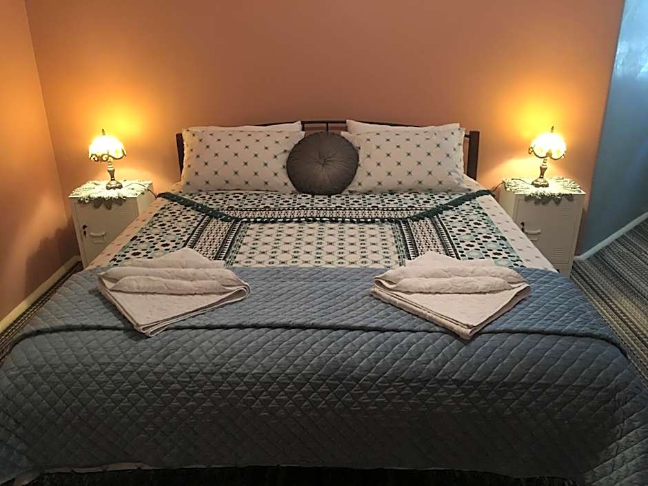 HISTORIC STAR LODGE and STATION MASTERS HOUSE NARRANDERA