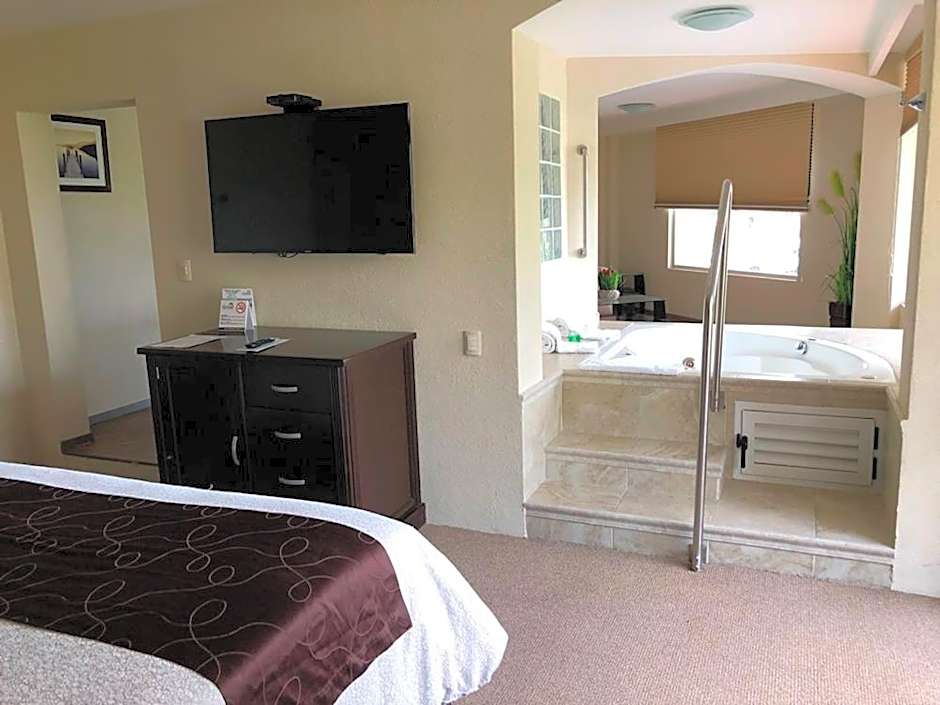 Photo 1 of 5 of Junior Suite