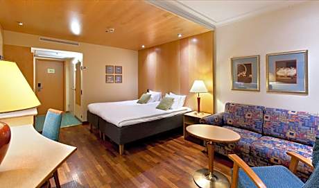 Standard Twin Room with Balcony - Annex Building