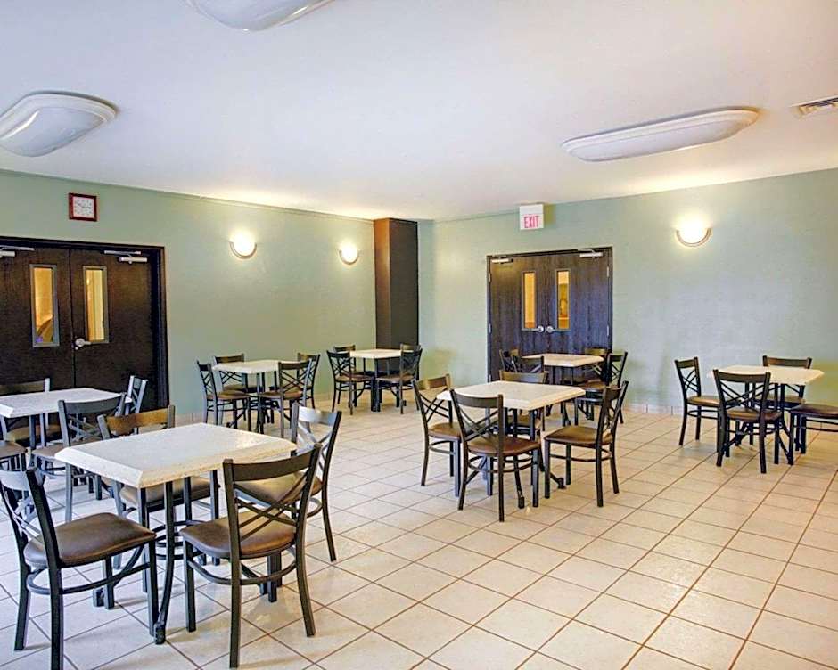 Garner Hotel Del Valle - Austin Southeast by IHG