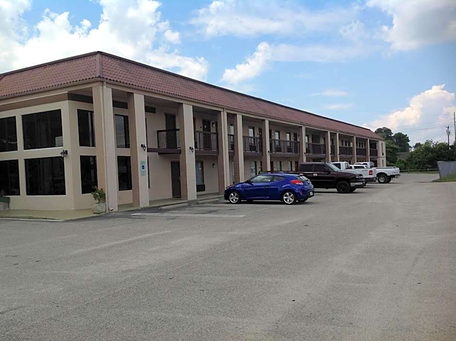 Days Inn by Wyndham Clinton