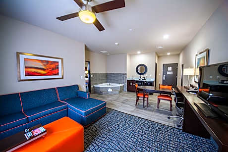 1 King Bed 1 Bedroom Suite Jetted Tub