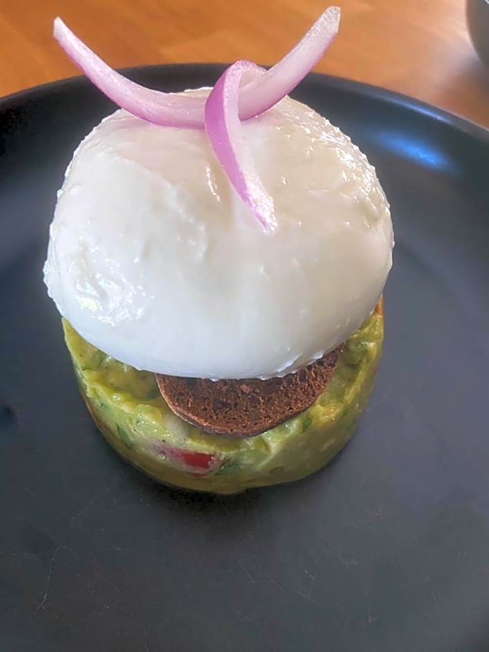 Le Patio, chambres d hôtes pour adultes en Camargue, possibilité de naturisme à la piscine,