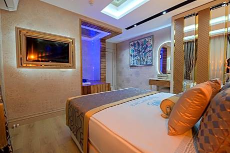 Deluxe Suite with Spa Bath