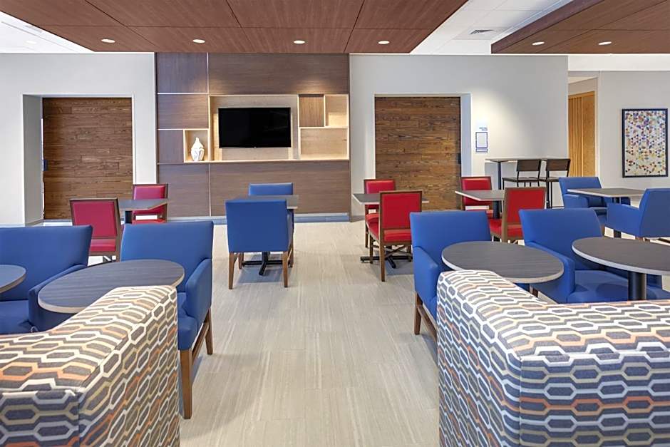 Holiday Inn Express And Suites Hudson I-94 By IHG