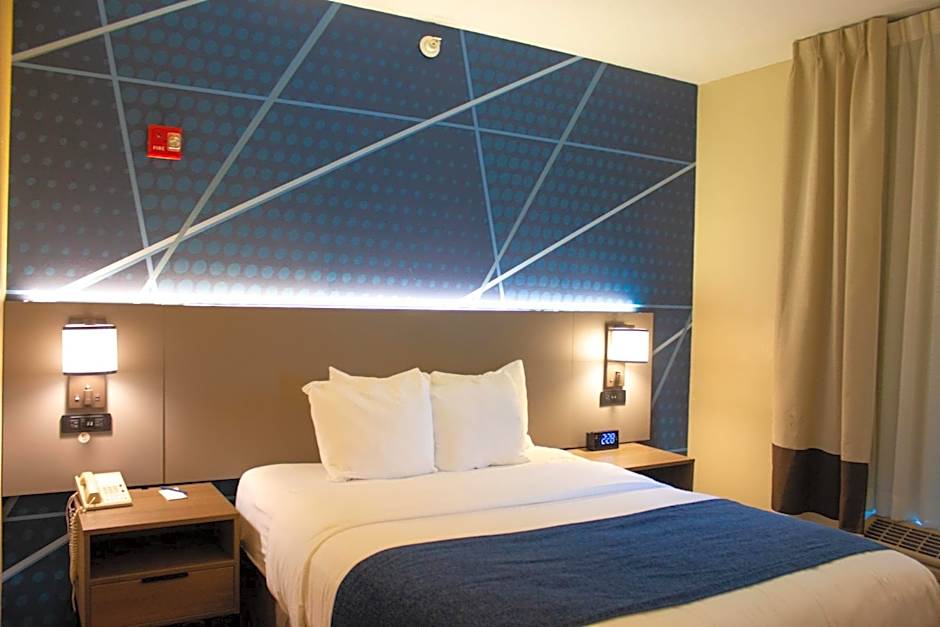 Comfort Inn & Suites Geneva- West Chicago