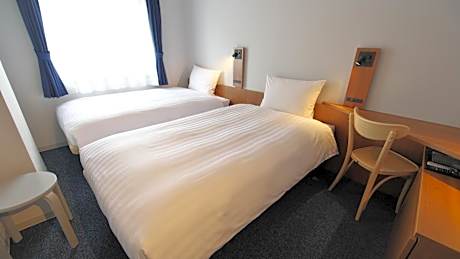 Standard Twin Room - Non-Smoking