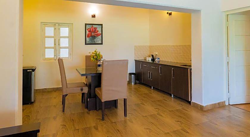 Hotel Neelesh Inn - A Luxury Lake View Hotel 20 KM From Nainital